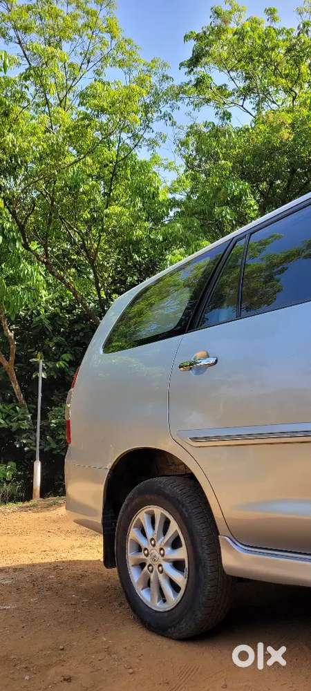Innova 2.5 V 2013