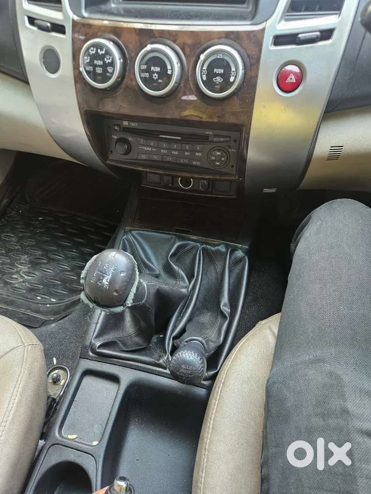 Mitsubishi Pajero Sport 2012