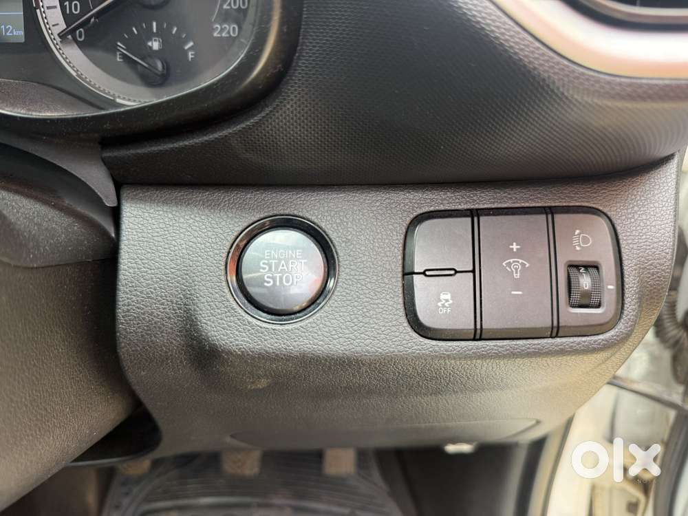 Hyundai Venue 1.5 Crdi Sx (o) Dual Tone, 2020, Diesel