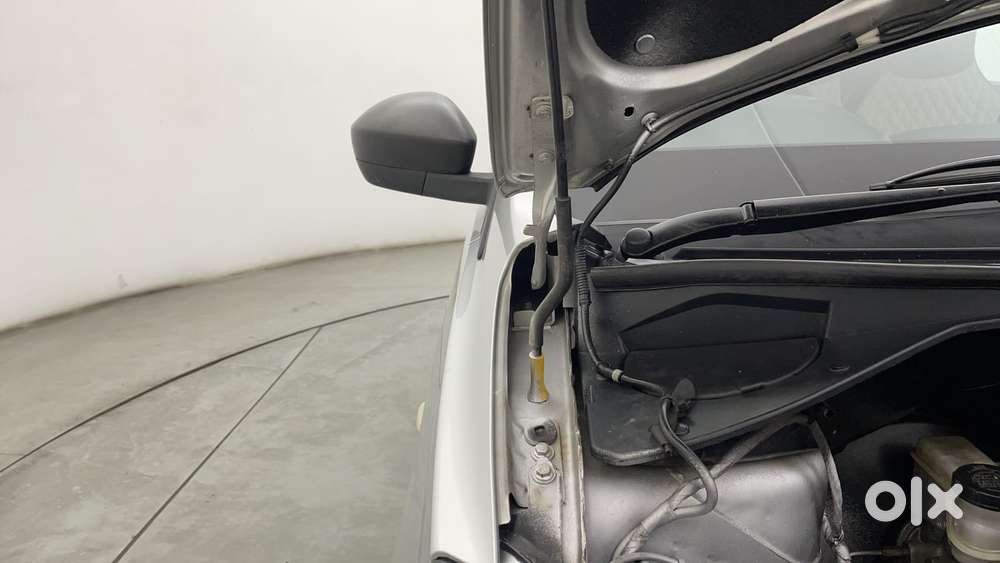 Tata Tiago 1.2 Revotron Xm, 2017, Petrol