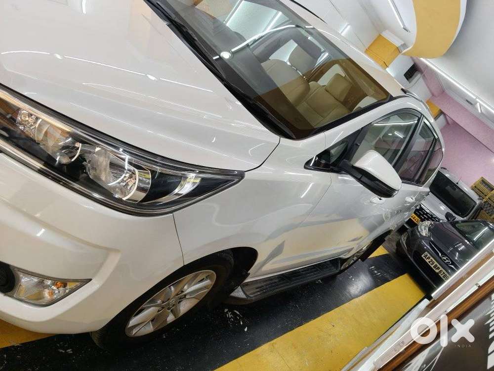 Toyota Innova Crysta 2.4 G Mt 8s, 2024, Diesel