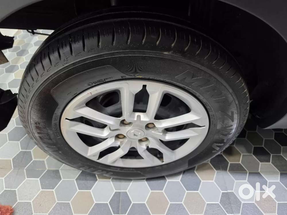 Renault Triber Rxl, 2024, Petrol
