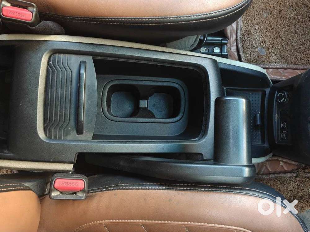 Mahindra Marazzo M8 8str, 2019, Diesel