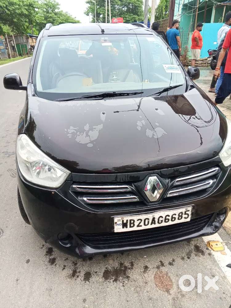 Immediate Sell Renault Lodgy 2016 Diesel 65000 Km Driven