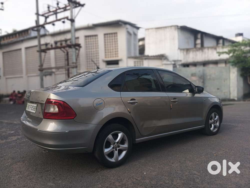 Skoda Rapid 1.5 Tdi Ambition Plus, 2014, Diesel