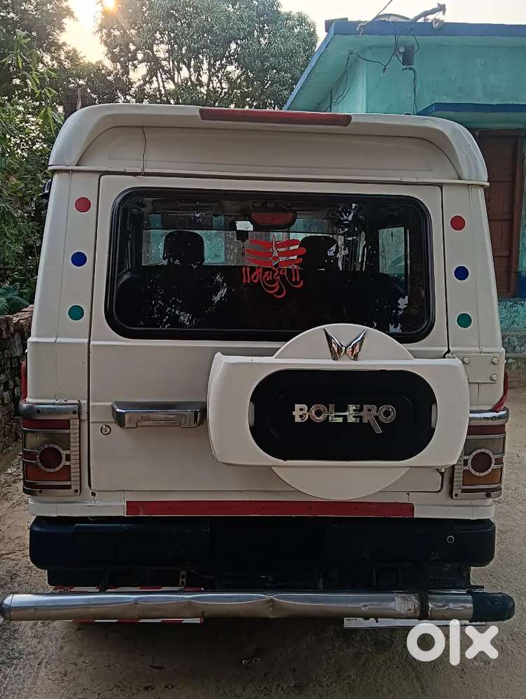 Bolero 8 Seater