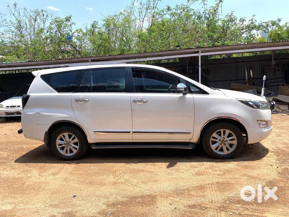 Toyota Innova Crysta 2.8z Automatic, 2017, Diesel