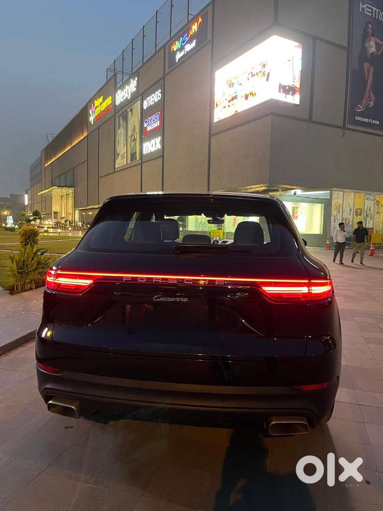 Porsche Cayenne Base, 2022, Petrol