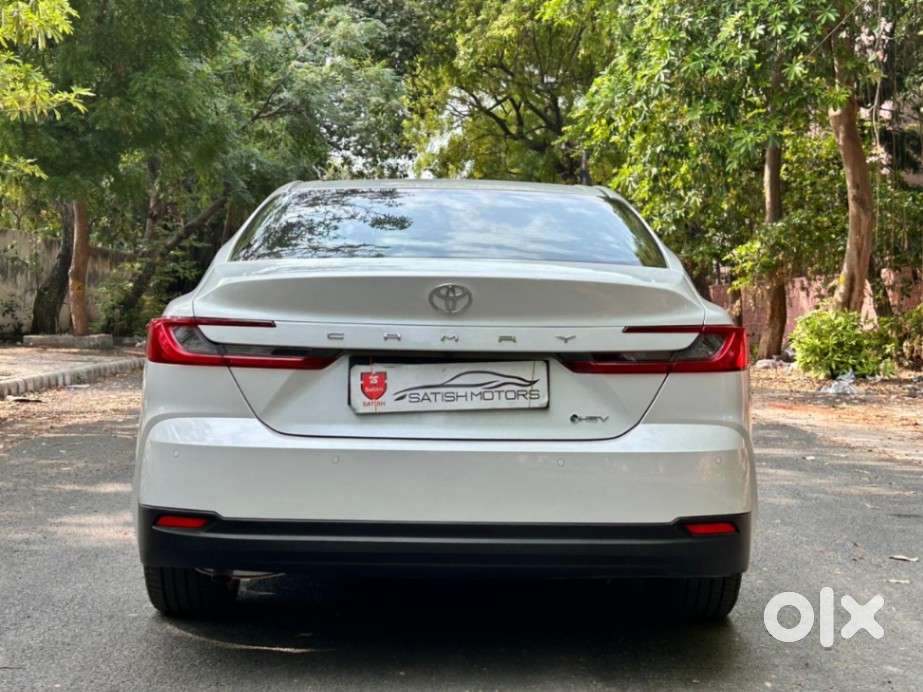 Toyota Camry Hybrid, 2025, Petrol