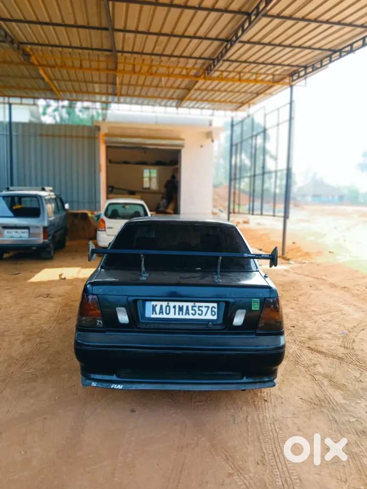 Maruti Suzuki Esteem 2005 Petrol Well Maintained