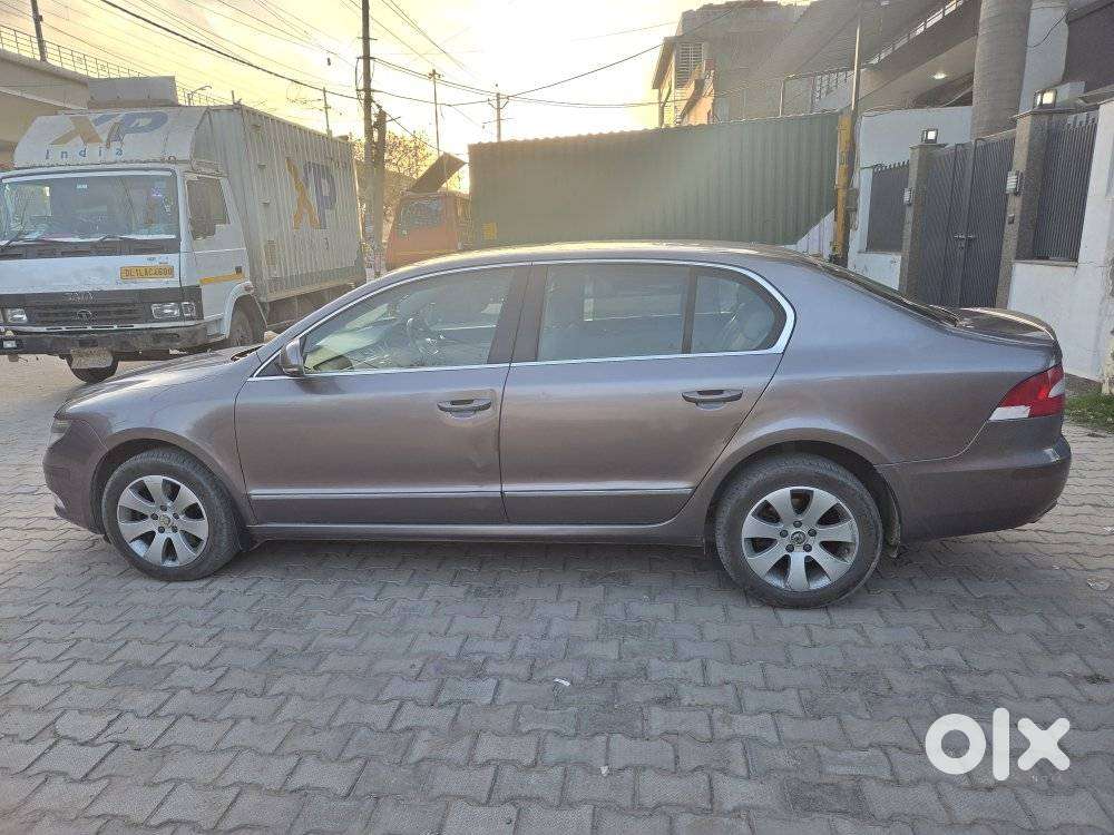 Skoda Superb 2013-2015 Elegance 1.8 Tsi Mt, 2014, Petrol