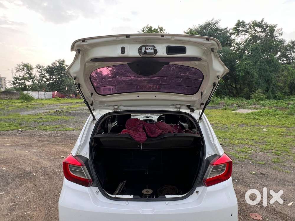 Tata Tiago 1.2 Revotron Xz (o), 2016, Petrol