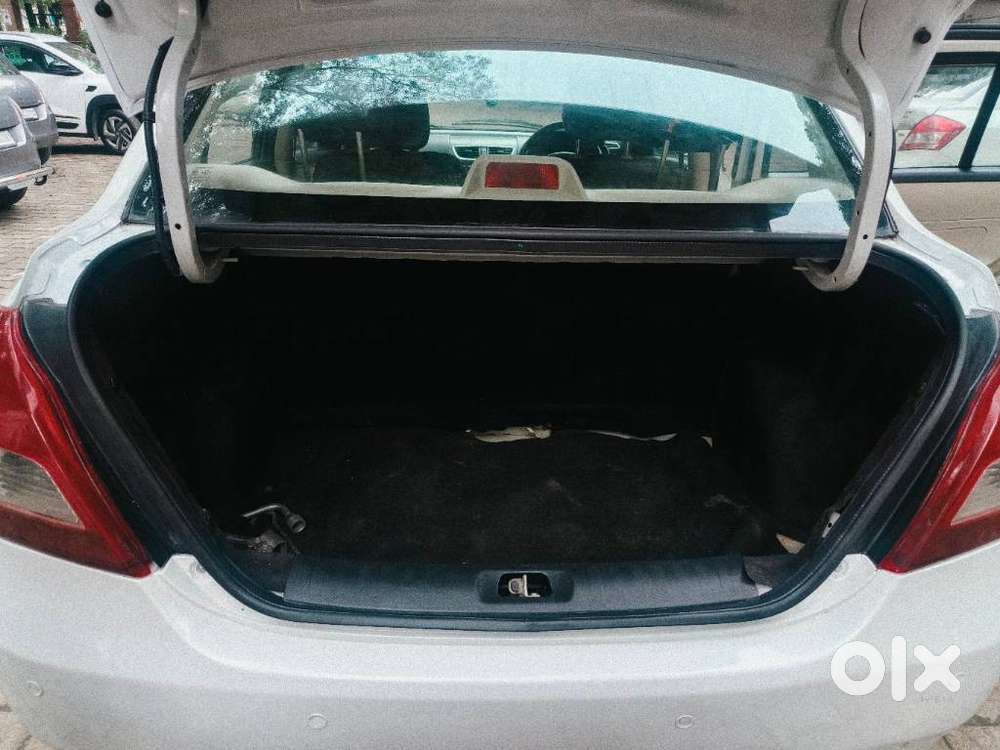 Maruti Suzuki Swift Dzire Vxi Optional, 2014, Petrol