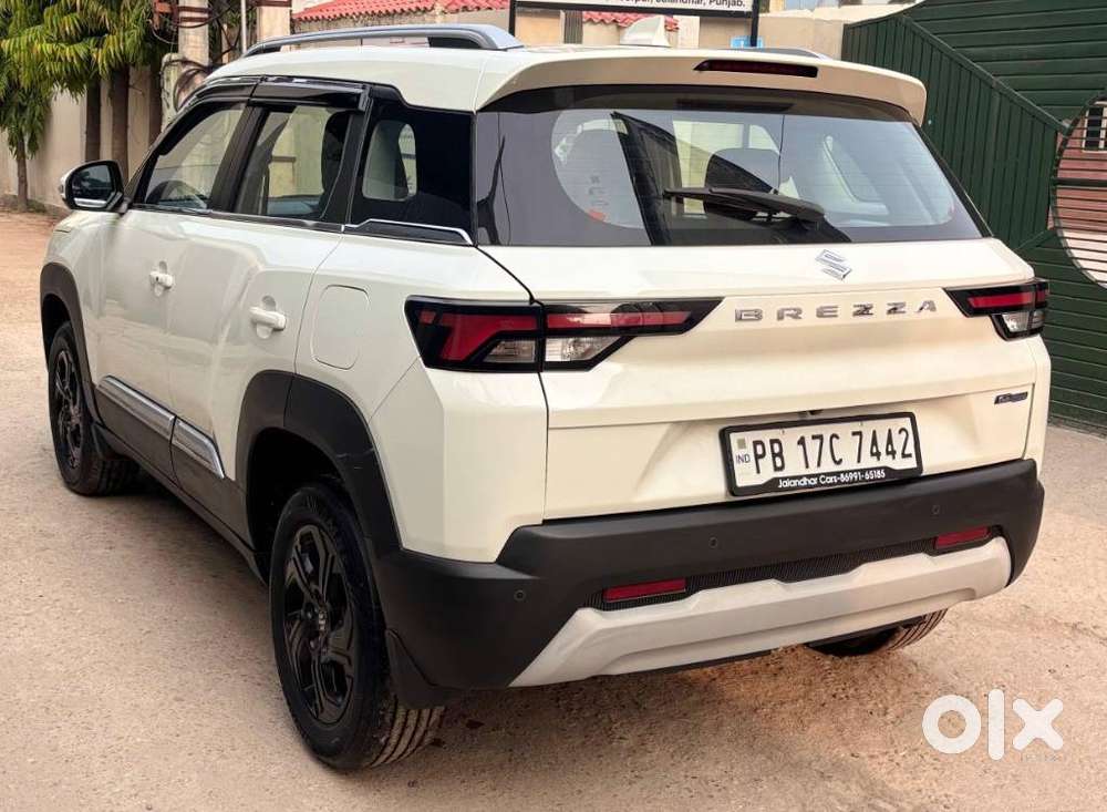 Maruti Suzuki Brezza, 2023, Petrol