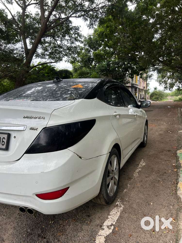 Hyundai Fluidic Verna 2012