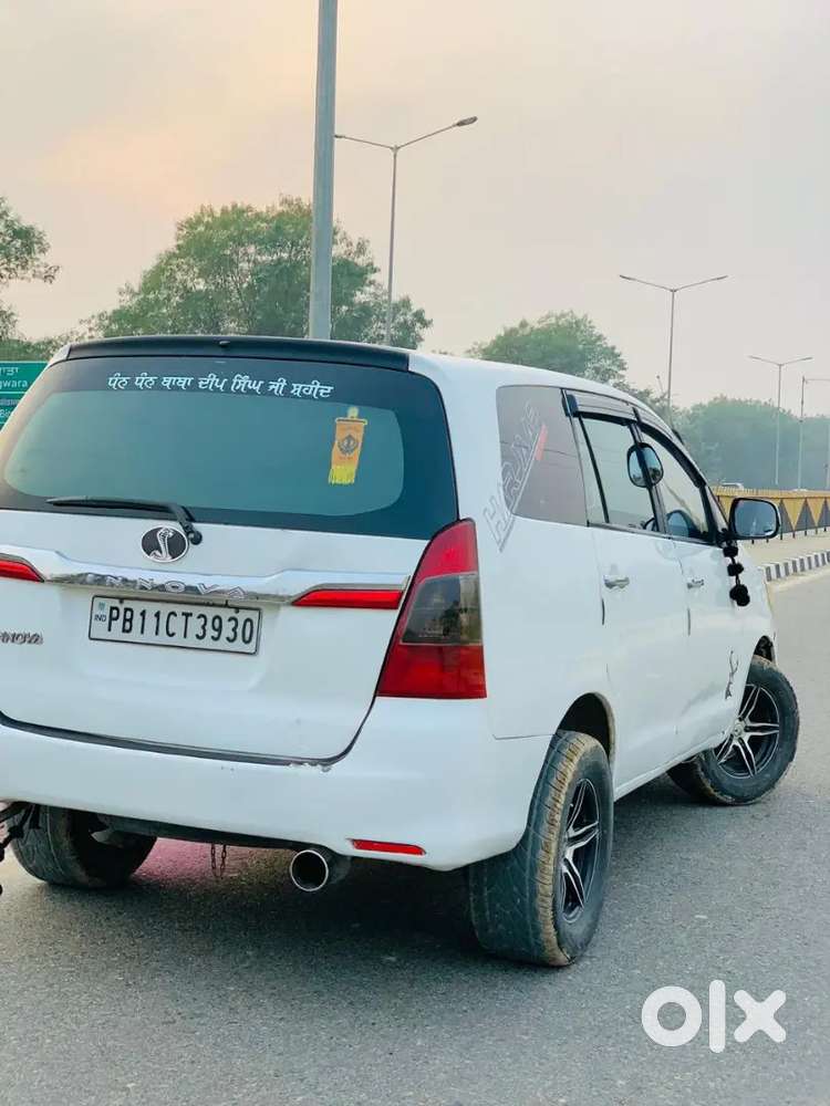 Toyota Innova 2010 Diesel 200000 Km Driven