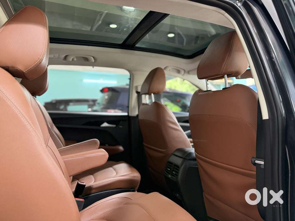 Mg Hector Plus Sharp Pro 1.5 Turbo Petrol Cvt 6 Str, 2020, Petrol
