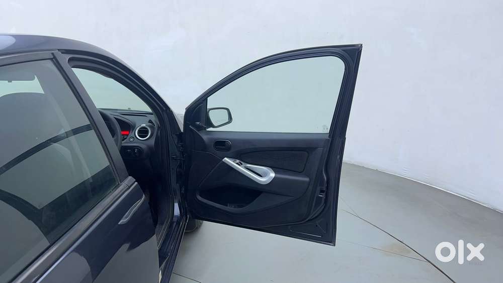 Ford Figo Petrol Zxi, 2013, Petrol