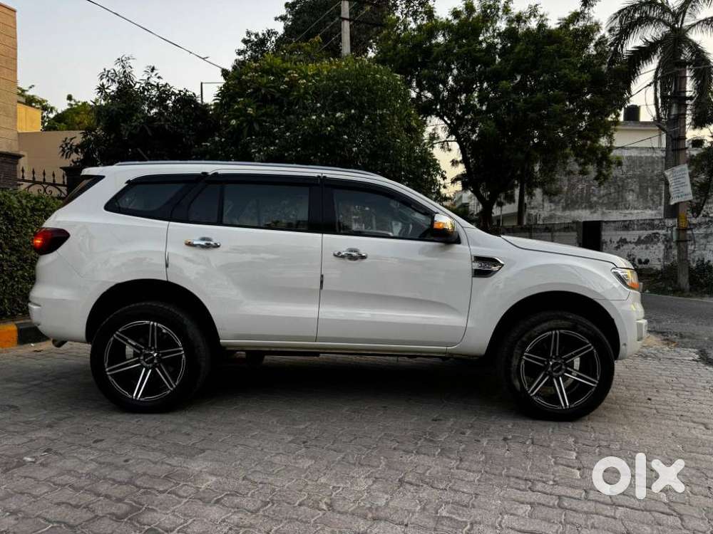 Ford Endeavour 3.2 Titanium At 4x4, 2017, Diesel