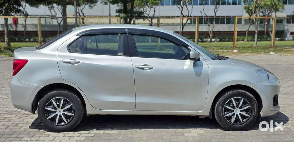 Maruti Suzuki Swift Dzire 1.2 Vxi Bsiv, 2018, Cng & Hybrids