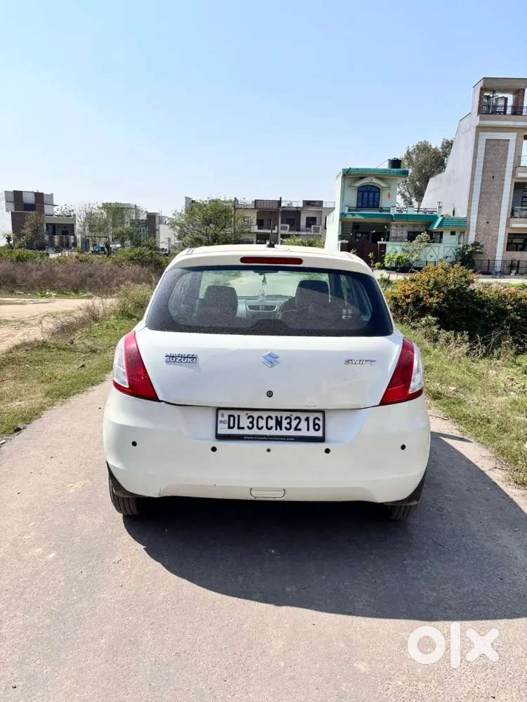 Maruti Suzuki Swift Lxi 2017
