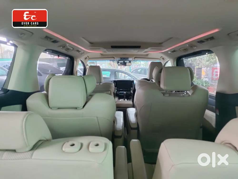 Toyota Vellfire, 2022, Petrol