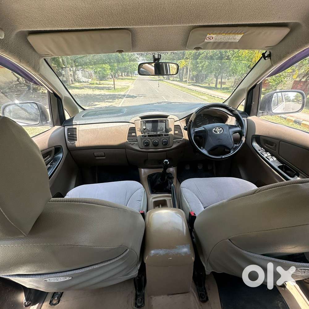 Toyota Innova 2.5 G (diesel) 7 Seater Bs Iv, 2015, Diesel