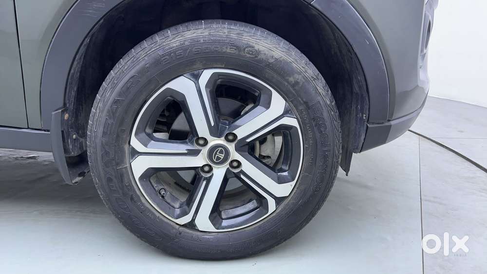Tata Nexon 1.5 Revotorq Xza Plus S Amt, 2021, Petrol