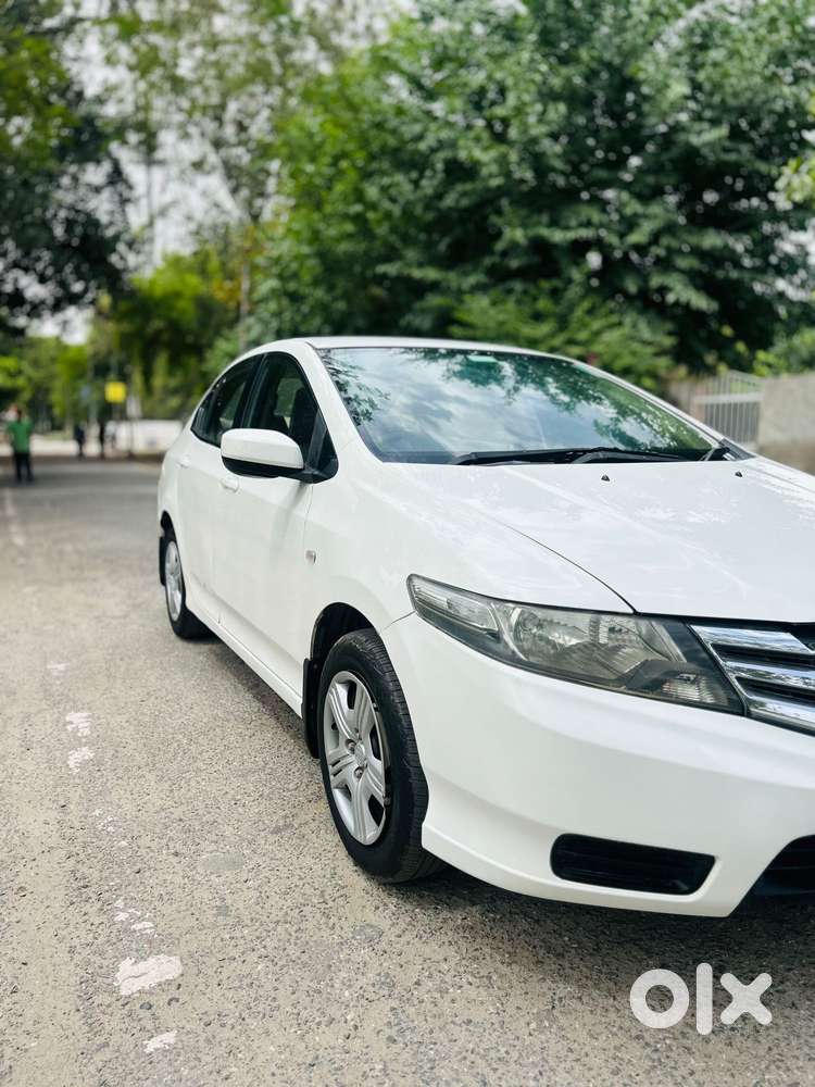 Honda City V At Exclusive, 2013, Petrol
