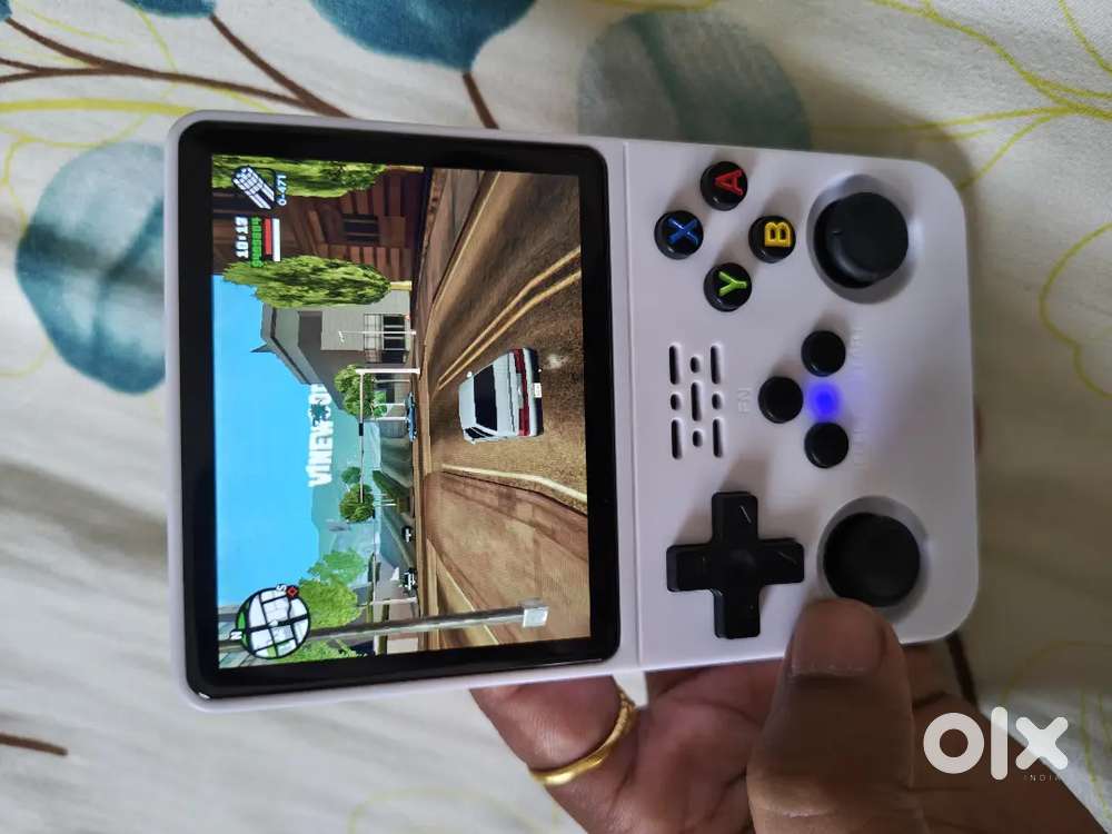 R36 Retro Handheld Gaming Console