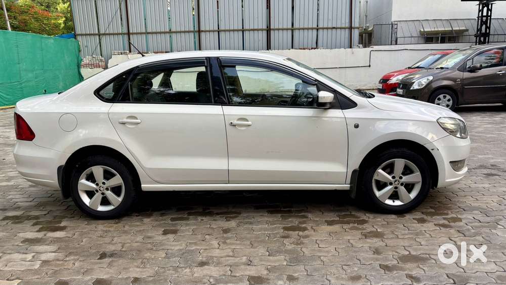 Skoda Rapid 2013-2016 1.6 Mpi At Elegance, 2016, Petrol