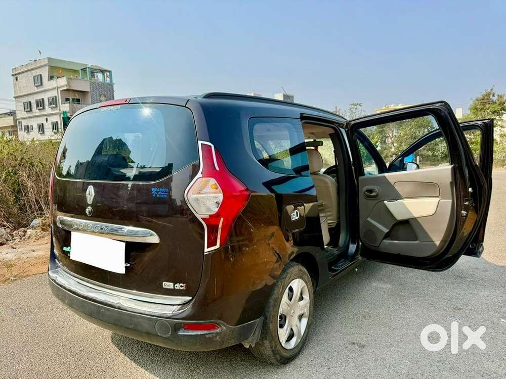 Renault Lodgy 7+ Eight Seater