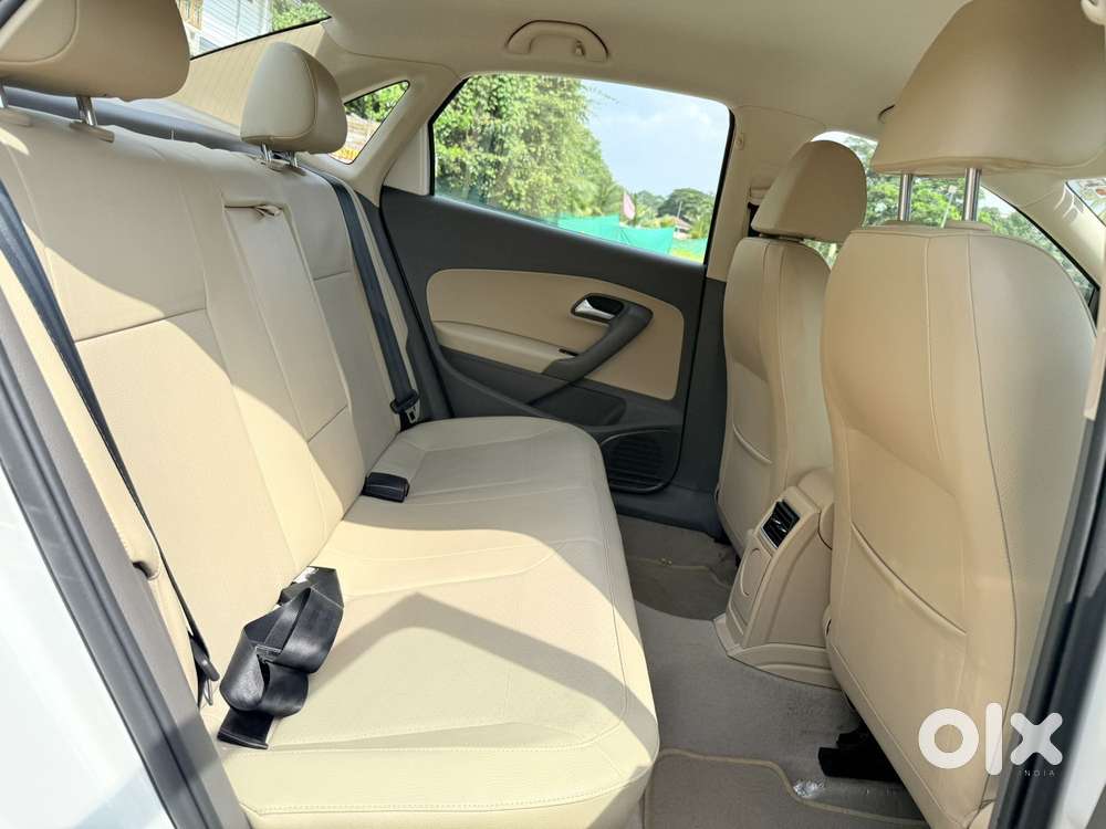 Volkswagen Vento 1.2 Tsi Highline Plus At, 2016, Petrol