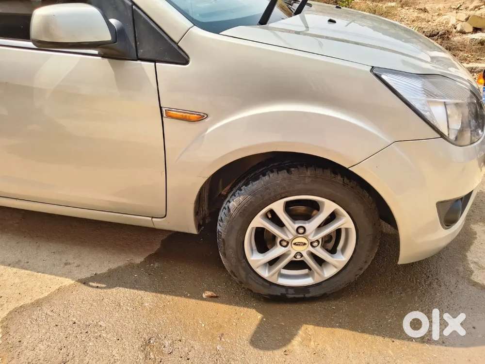 Ford Figo Petrol Manual 2012 Model