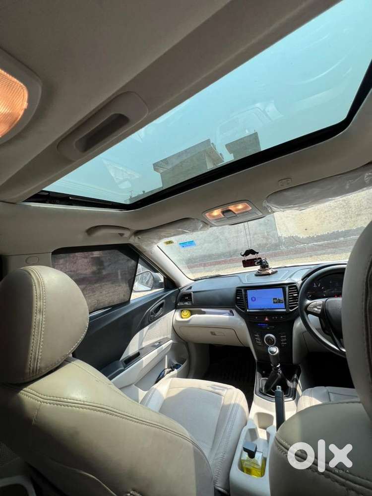 Mahindra Xuv300 2022 Petrol Well Maintained