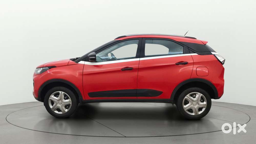 Tata Nexon 1.5 Revotorq Xma Amt (s), 2022, Petrol