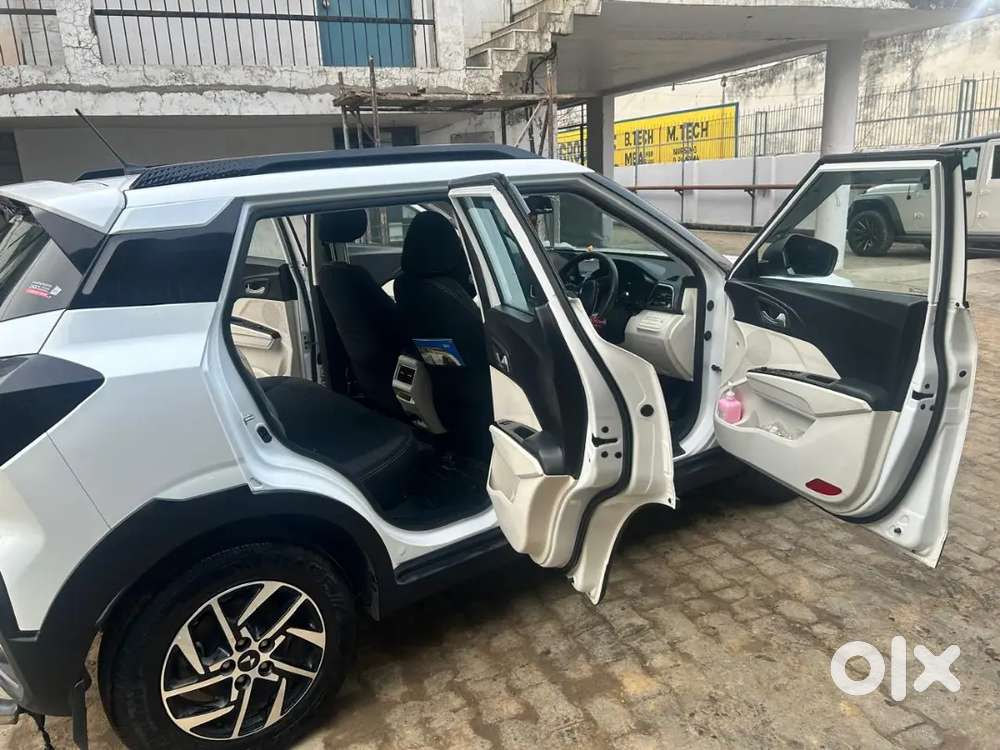 Mahindra Xuv 3xo Aug 2024 Petrol Manual 18+ Mileage On Highway