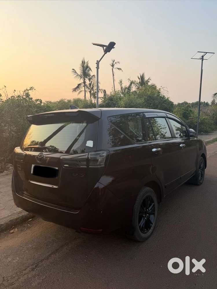 Toyota Innova Crysta 2.8z