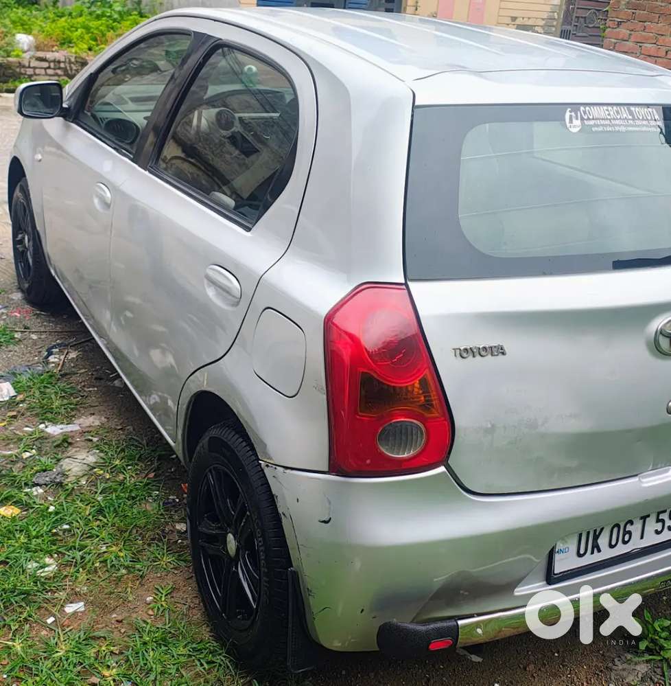Toyota Etios Liva G 2011