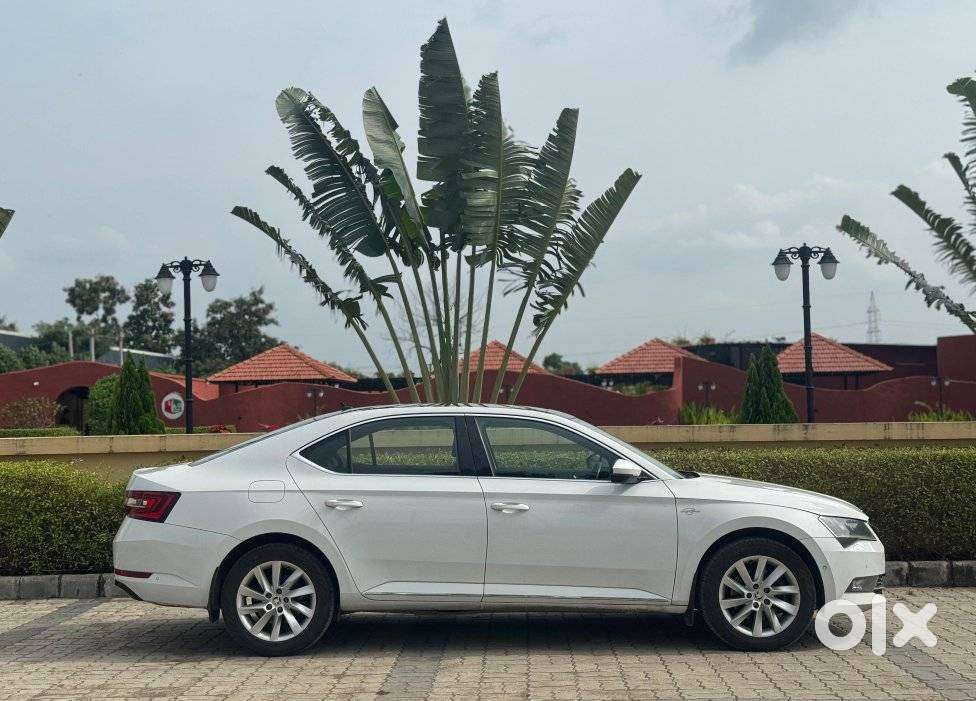 Skoda Superb L&k 1.8 Tsi At, 2020, Petrol