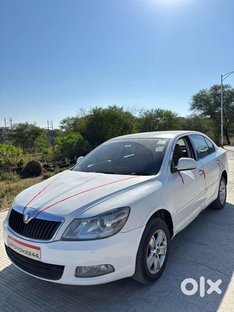 Skoda Laura 1.9 Tdi Mt Ambiente, 2012, Diesel