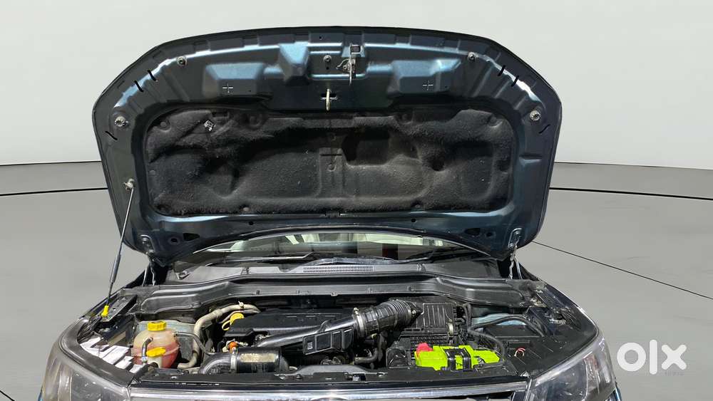 Mahindra Xuv300 W8 Option, 2021, Petrol