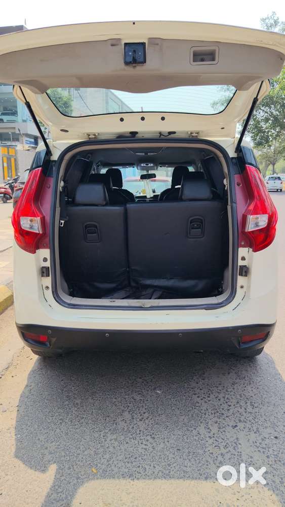 Mahindra Marazzo M6, 2019, Diesel