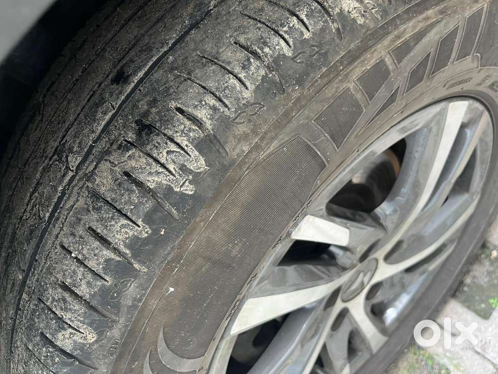 Mahindra Xuv700 2023 Diesel Well Maintained