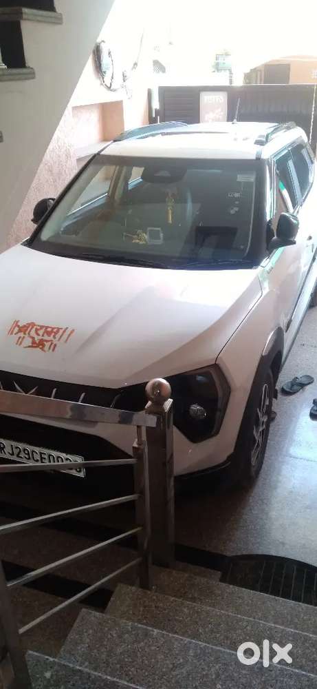 Mahindra Xuv 3xo Ax5l Tgdi Petrol Mt Top Model Fully-featured Loaded