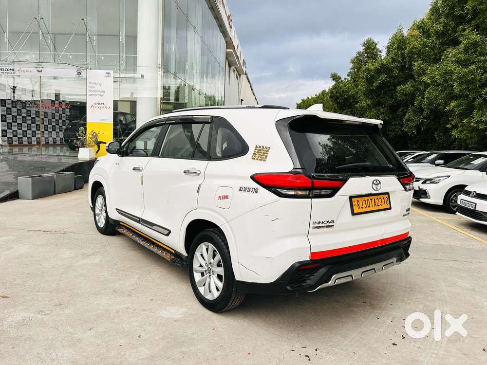 Toyota Innova Hycross 2.0 Vx Hybrid 8 Str, 2023, Petrol