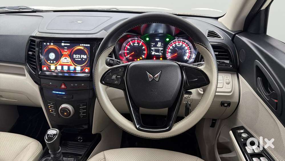 Mahindra Xuv300 W4, 2023, Cng & Hybrids