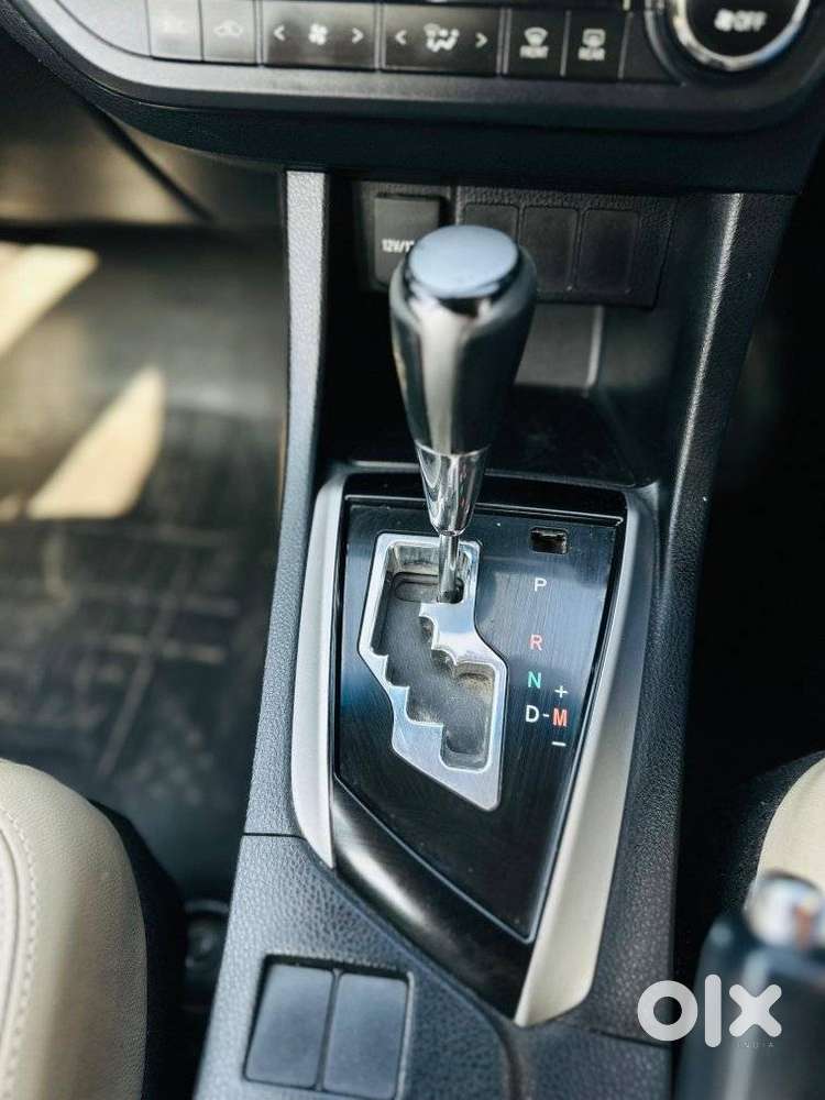 Toyota Corolla Altis 2013-2017 Vl At, 2015, Petrol