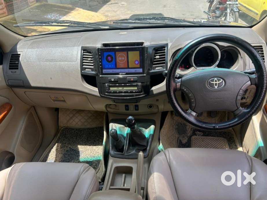 Toyota Fortuner 3.0 4x4 Manual, 2011, Diesel