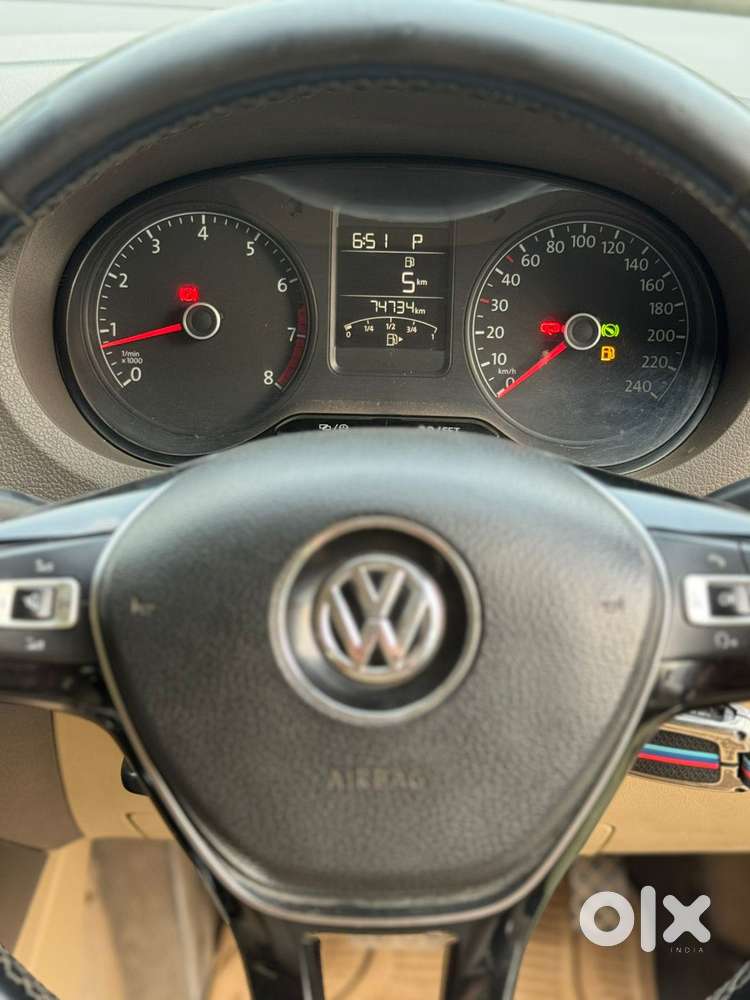 Volkswagen Vento 1.2 Tsi Highline Plus At, 2016, Petrol